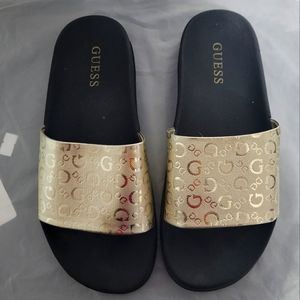 NWOT Guess Gold and Black Sandals US Size 7